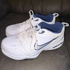 Air Monarch Navy and White LIKE NEW!